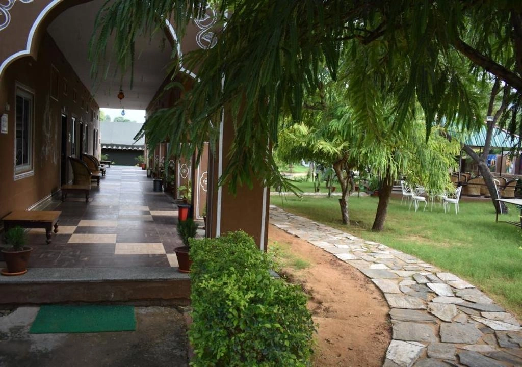 Modern Resort - Image 67 of 108